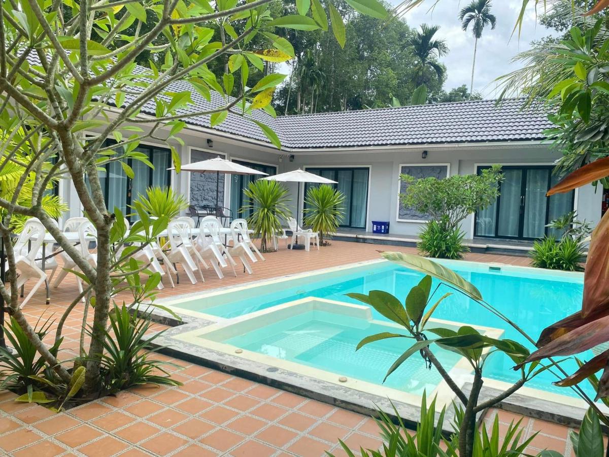 Pool Villa Nita - Housity