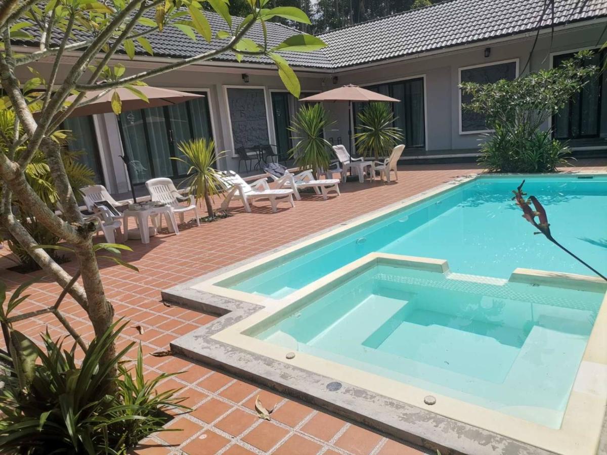 Pool Villa Nita - Housity