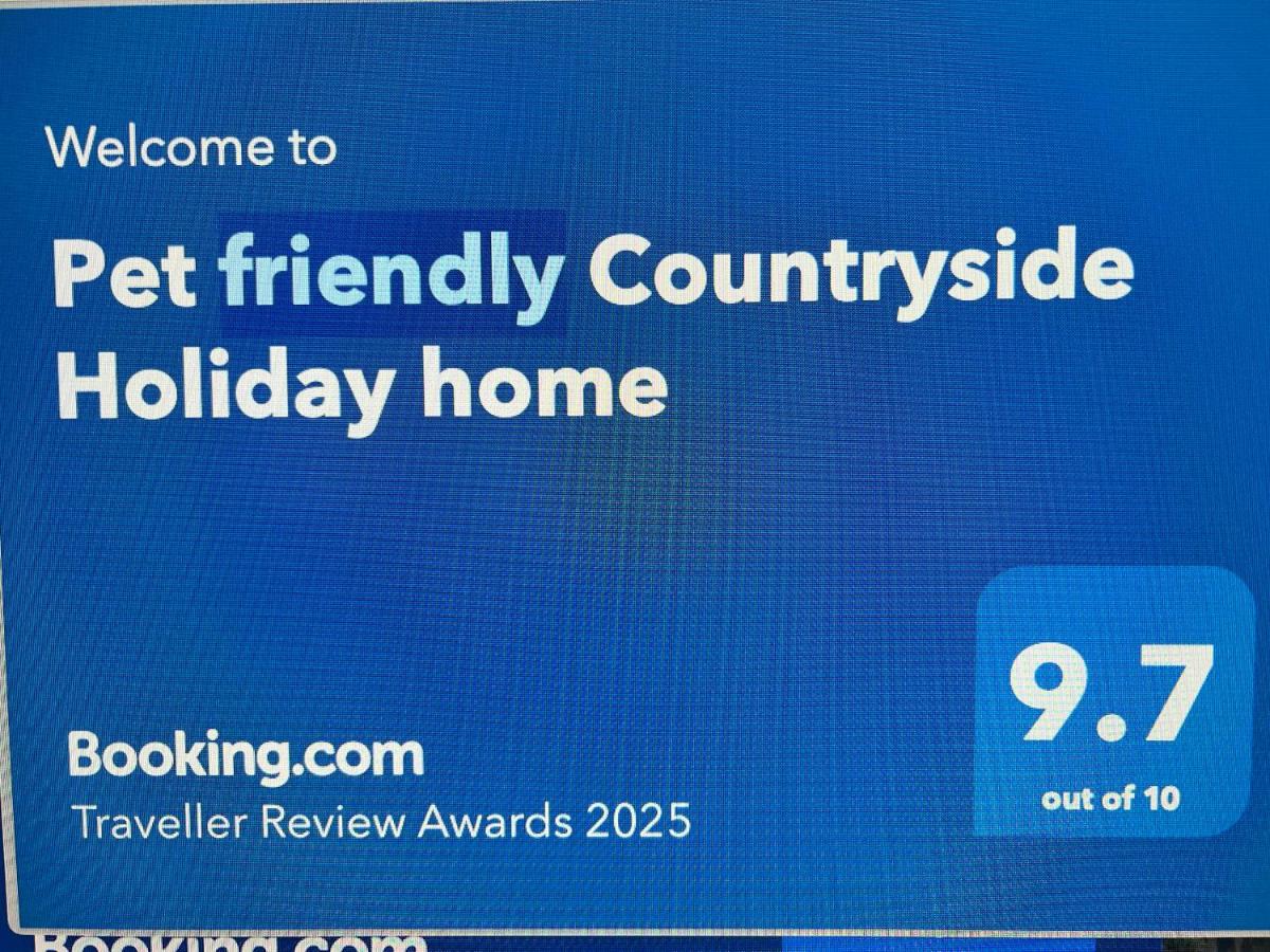 Pet friendly Countryside Holiday home - Housity