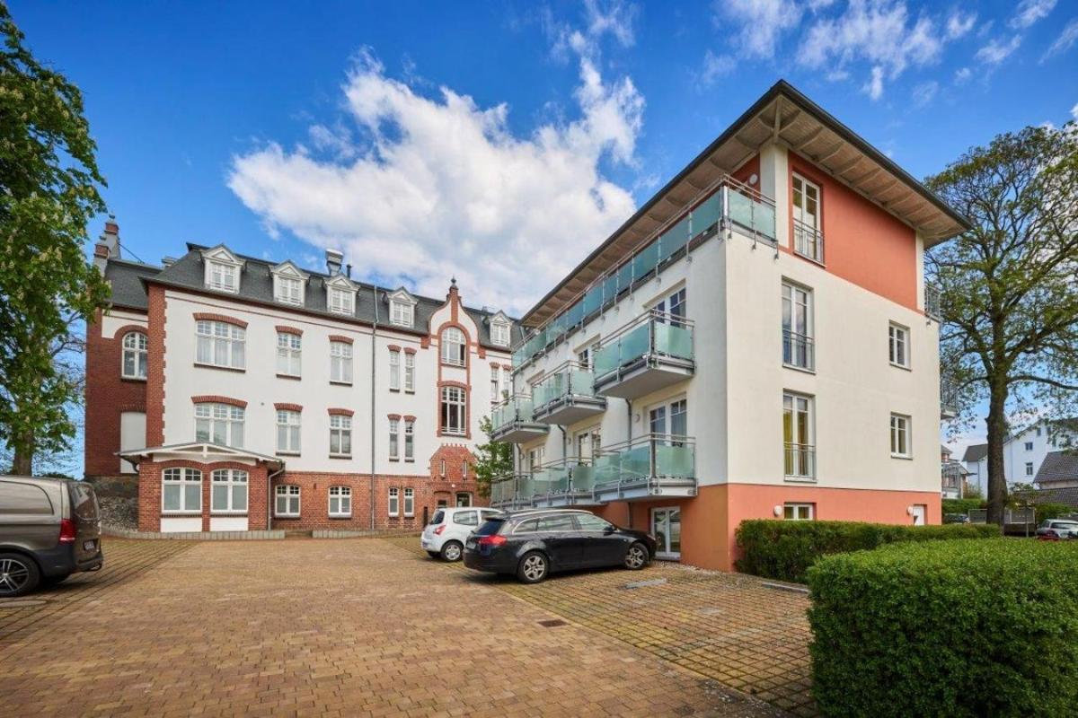 Strandhotel garni Kormoran - Housity