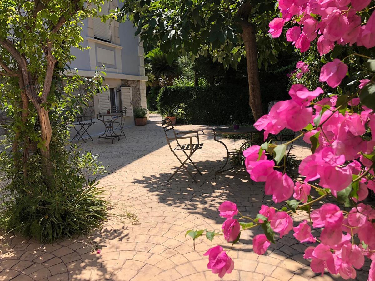 Garden Suites - Housity