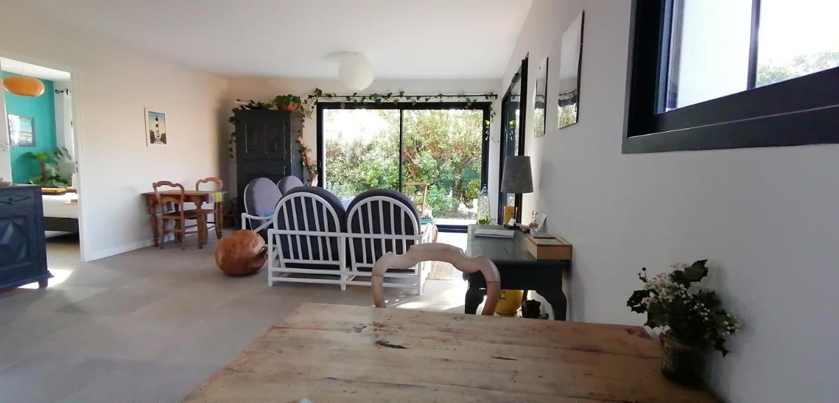 Les Callunes chambres d'hôtes et location meublée à 800 m de la plage ! - Housity