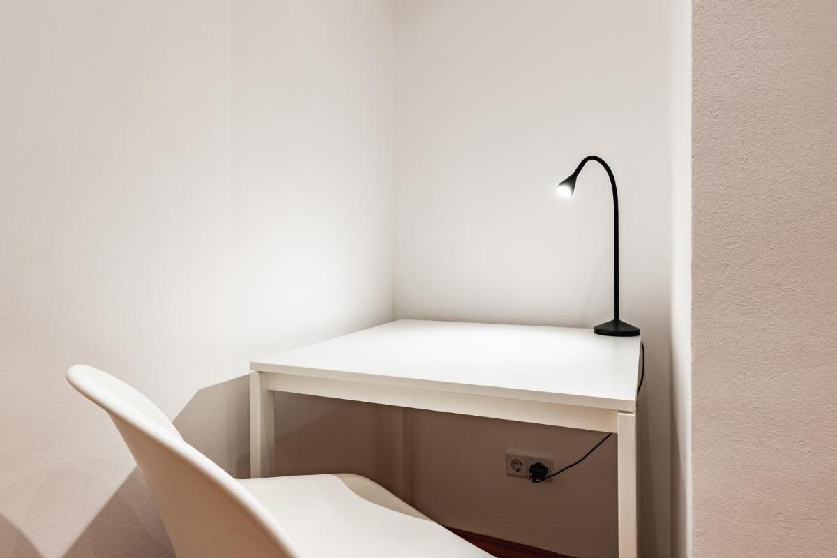Spacious 3-room apt. 15 min to the city center - Housity