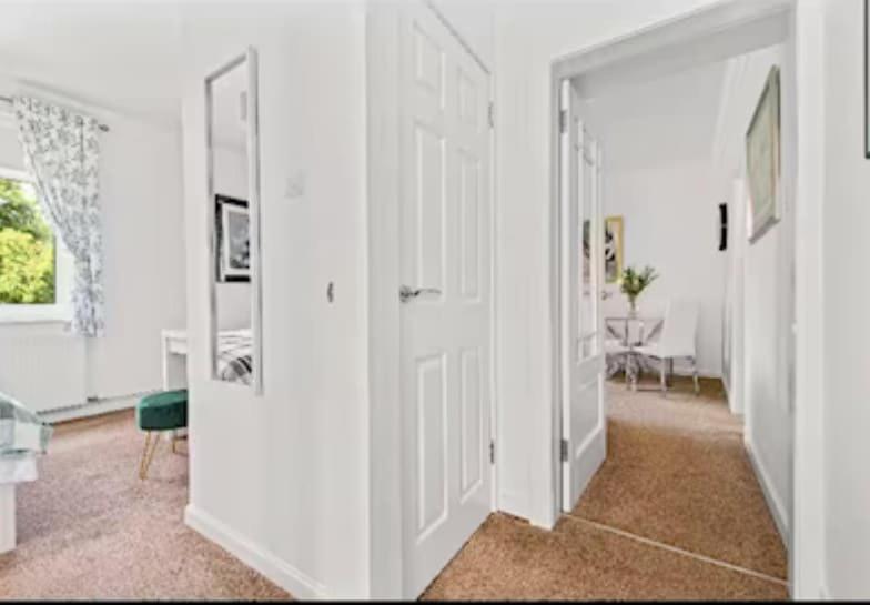 Grangeburn Residence - 2 bedroom home with parking - Housity