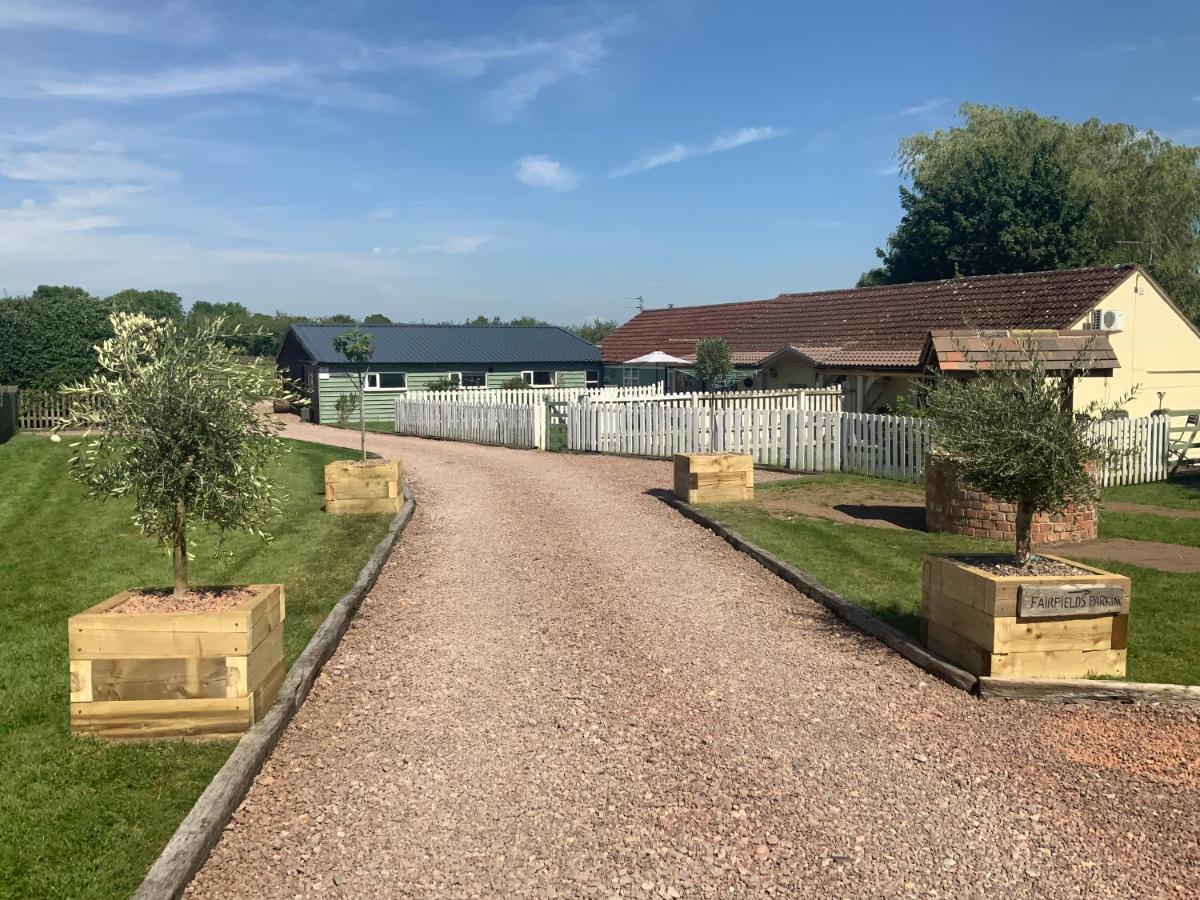 woodpecker cottage at frog trotters cottages - Housity