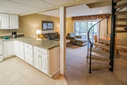 Tanglwood Resort - Housity