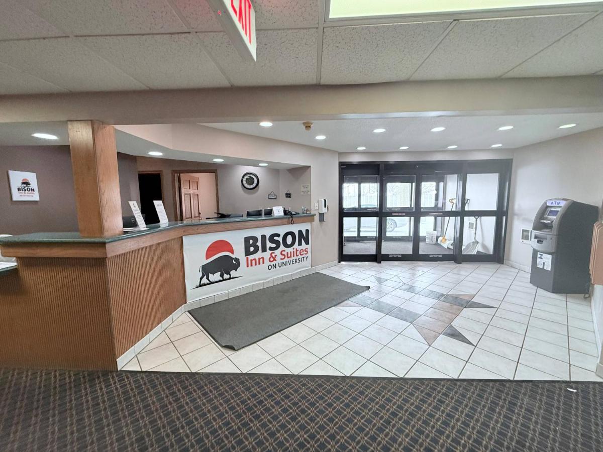 Bison Inn & Suites on University - Housity