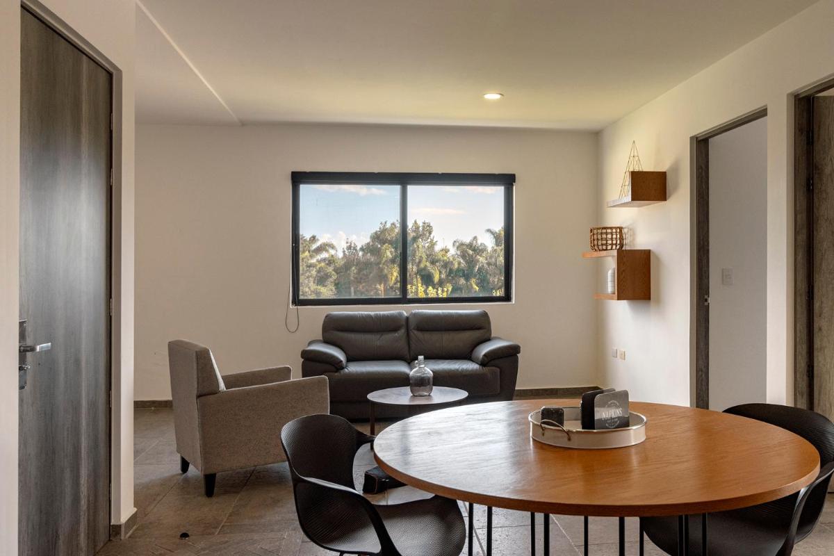 Coyotes Housing Services - Torres Departamentales - Housity