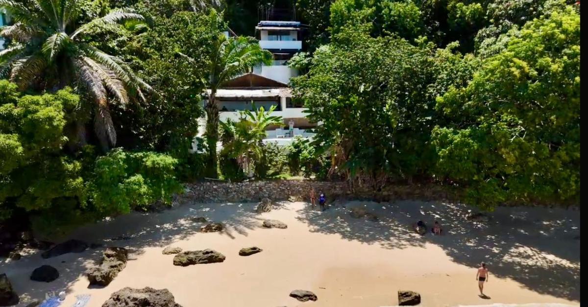 Pousada Ponta Das Pedras - Housity