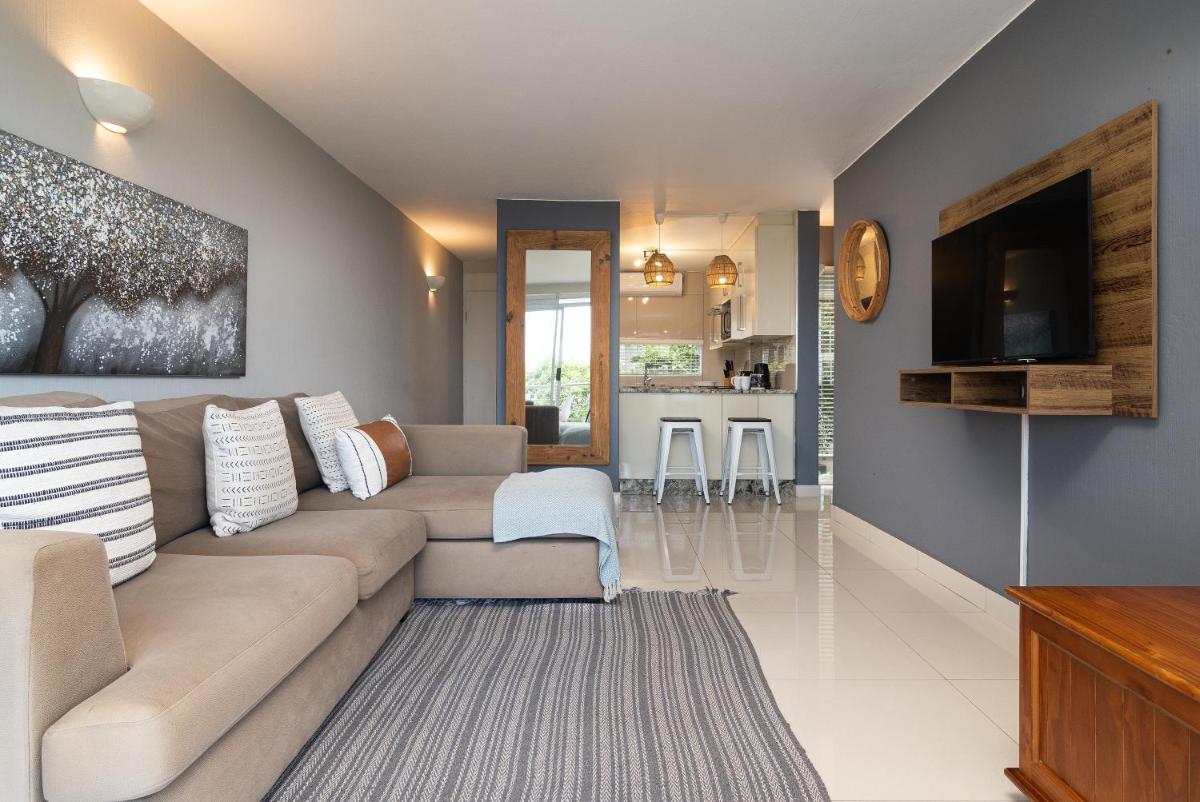 Chakas Cove 70 - Housity