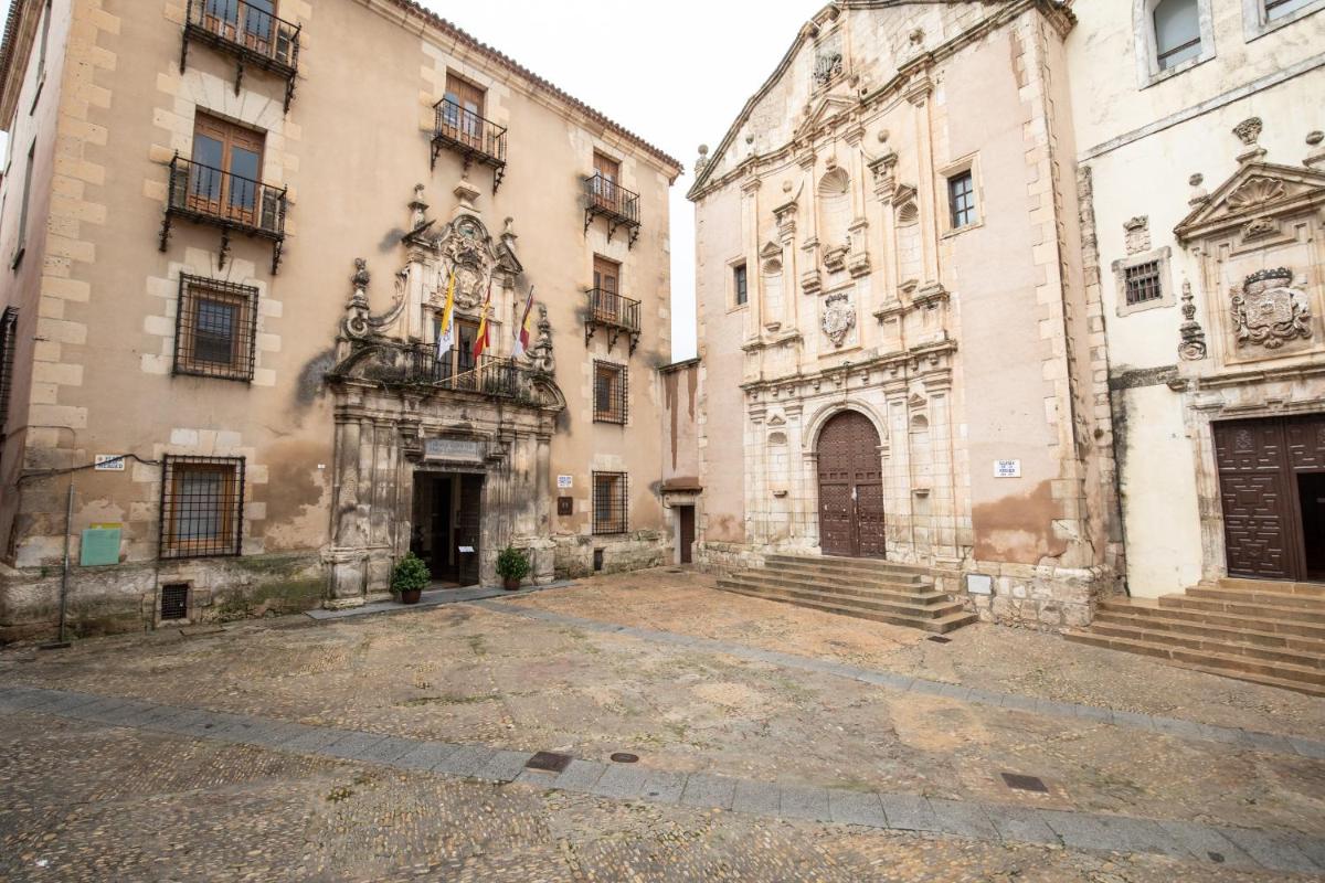 Hospederia Seminario Conciliar de San Julián - Housity