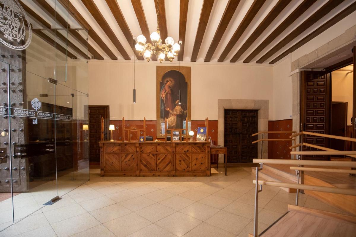 Hospederia Seminario Conciliar de San Julián - Housity