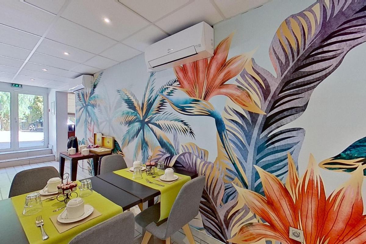 Photo de la galerie de l'établissement Hotel SPA Plage St Jean, à La Ciotat