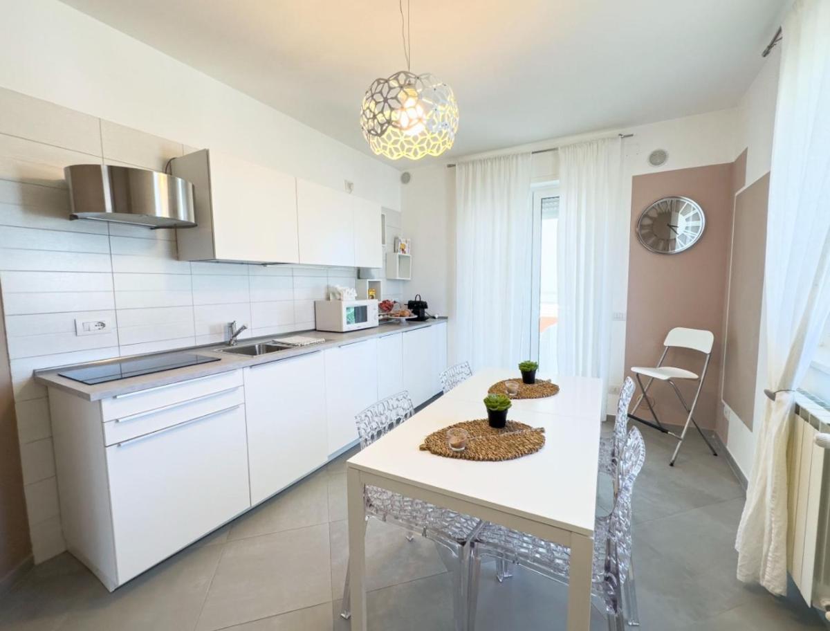 B&B ALLA NIVIERA - Housity