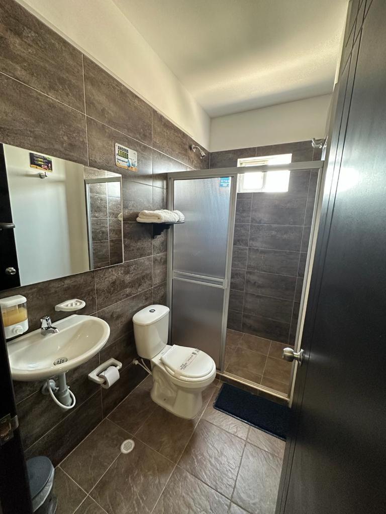 Hotel River Side - Housity