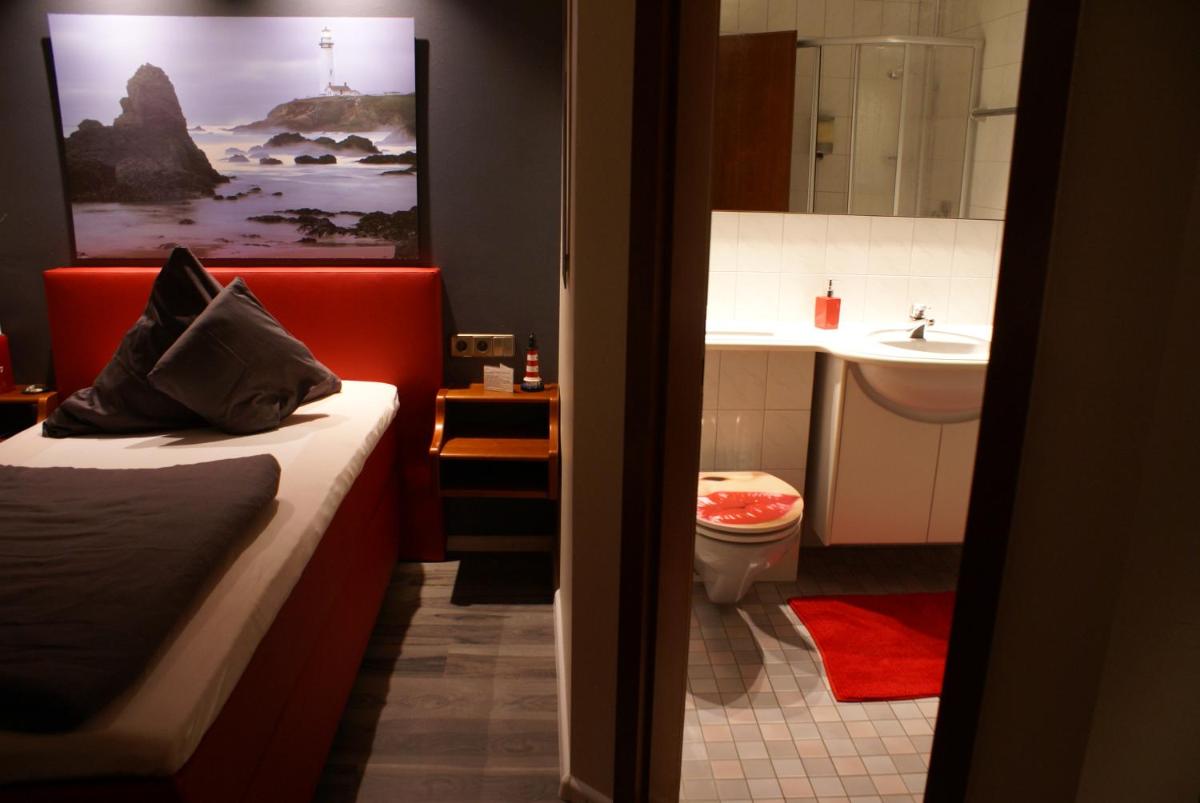 Hotel Storchen - Housity