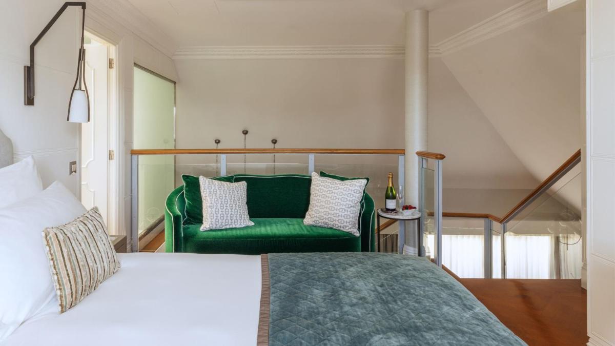 Uma cama ou camas num quarto em InterContinental Porto - Palacio das Cardosas by IHG