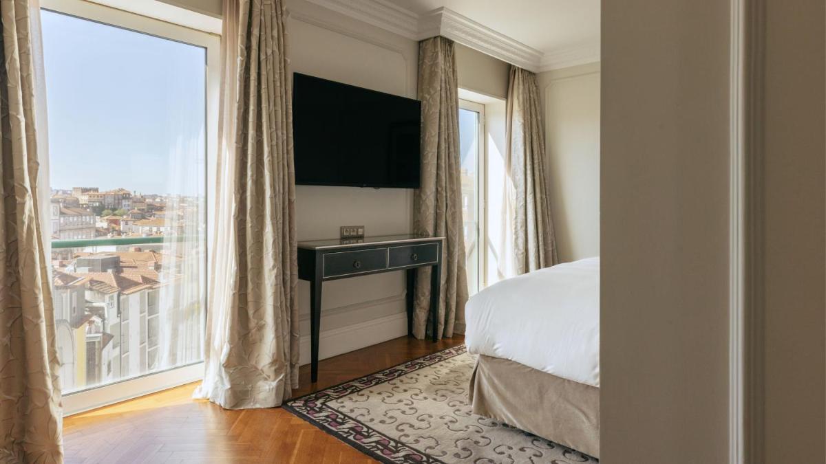 Uma cama ou camas num quarto em InterContinental Porto - Palacio das Cardosas by IHG
