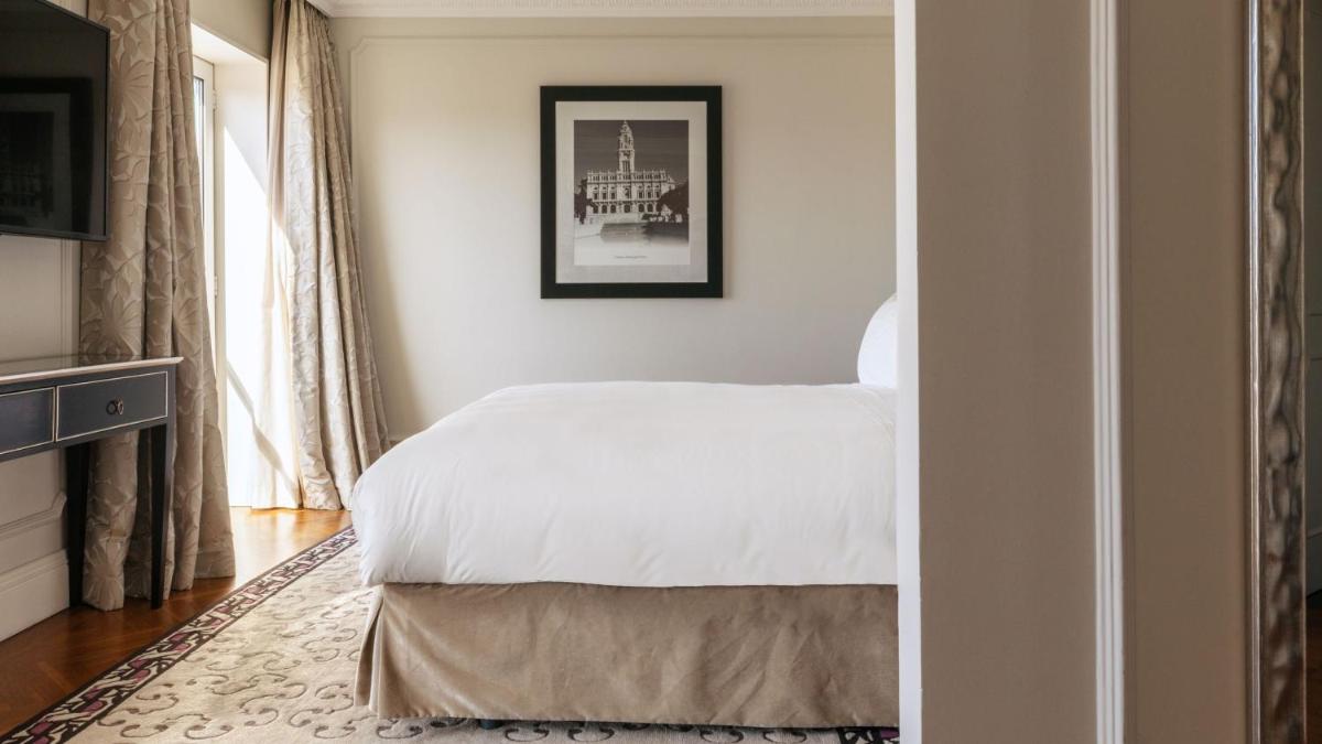 Uma cama ou camas num quarto em InterContinental Porto - Palacio das Cardosas by IHG