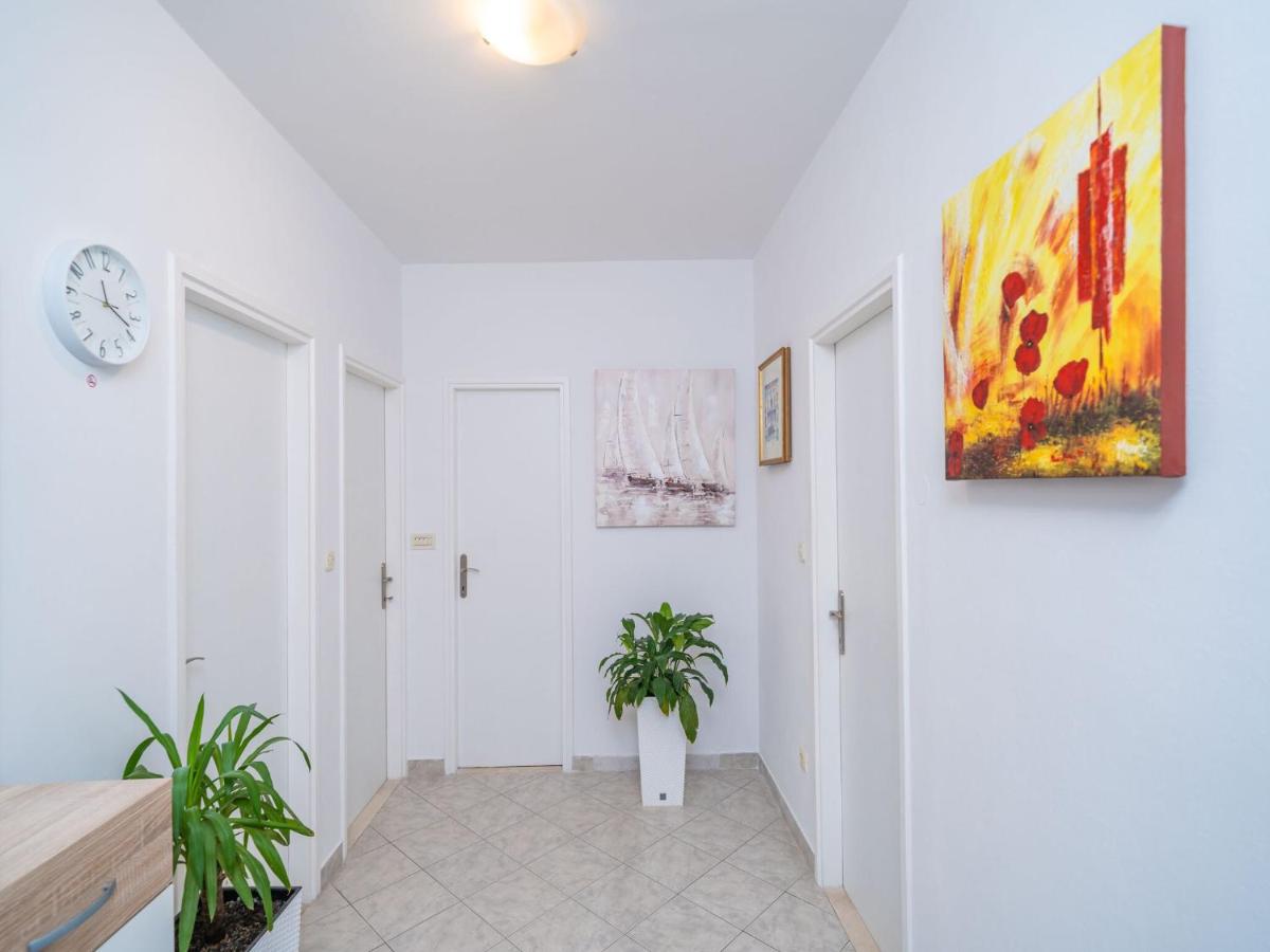 Apartment Vulicevic A1 - Housity