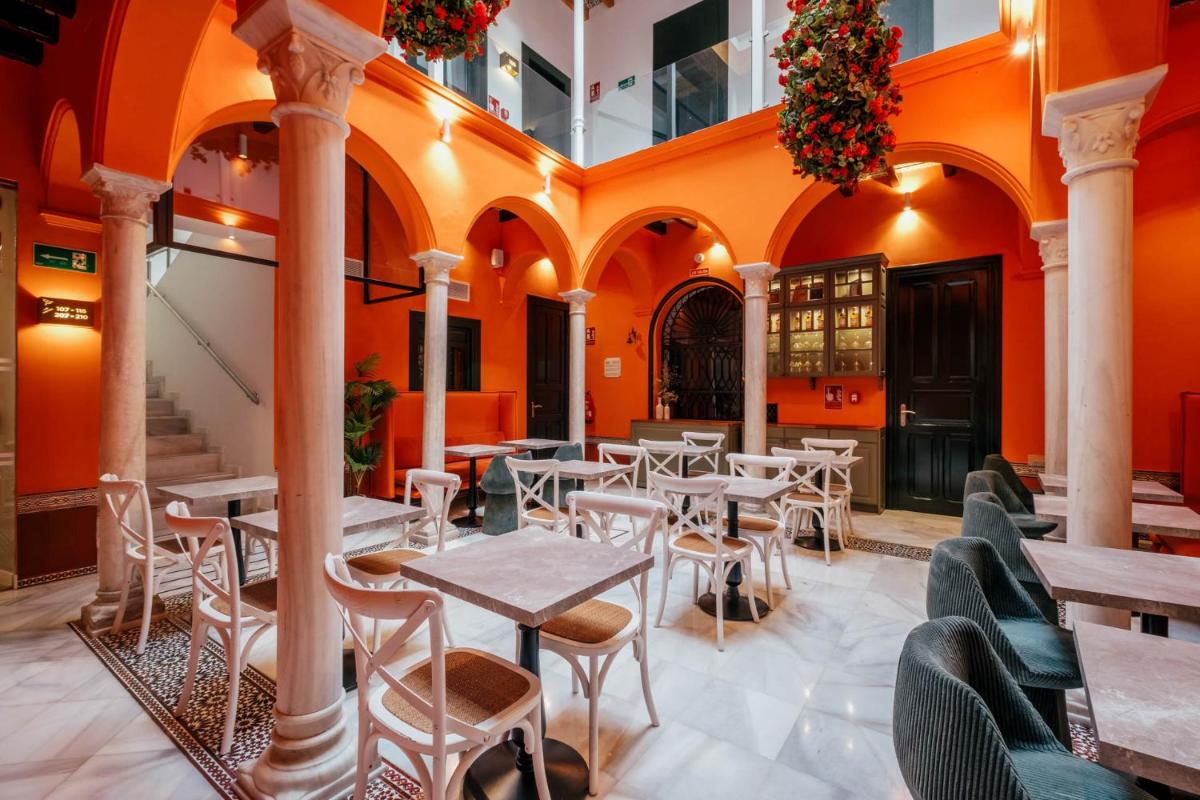 Hotel Cetina Sevilla - Housity