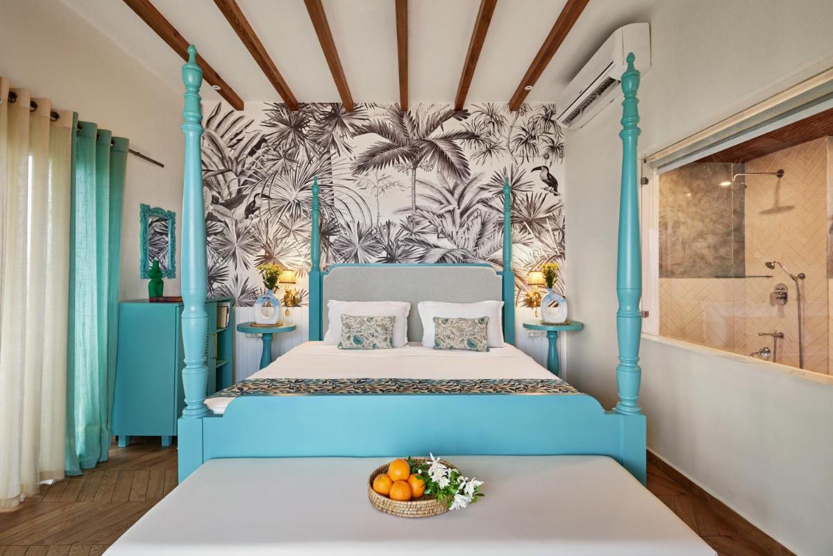 Larios Beach Holidays - Housity