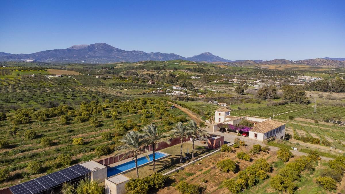 Cubo's Villa La Torre de la Noria 20m pool - Housity