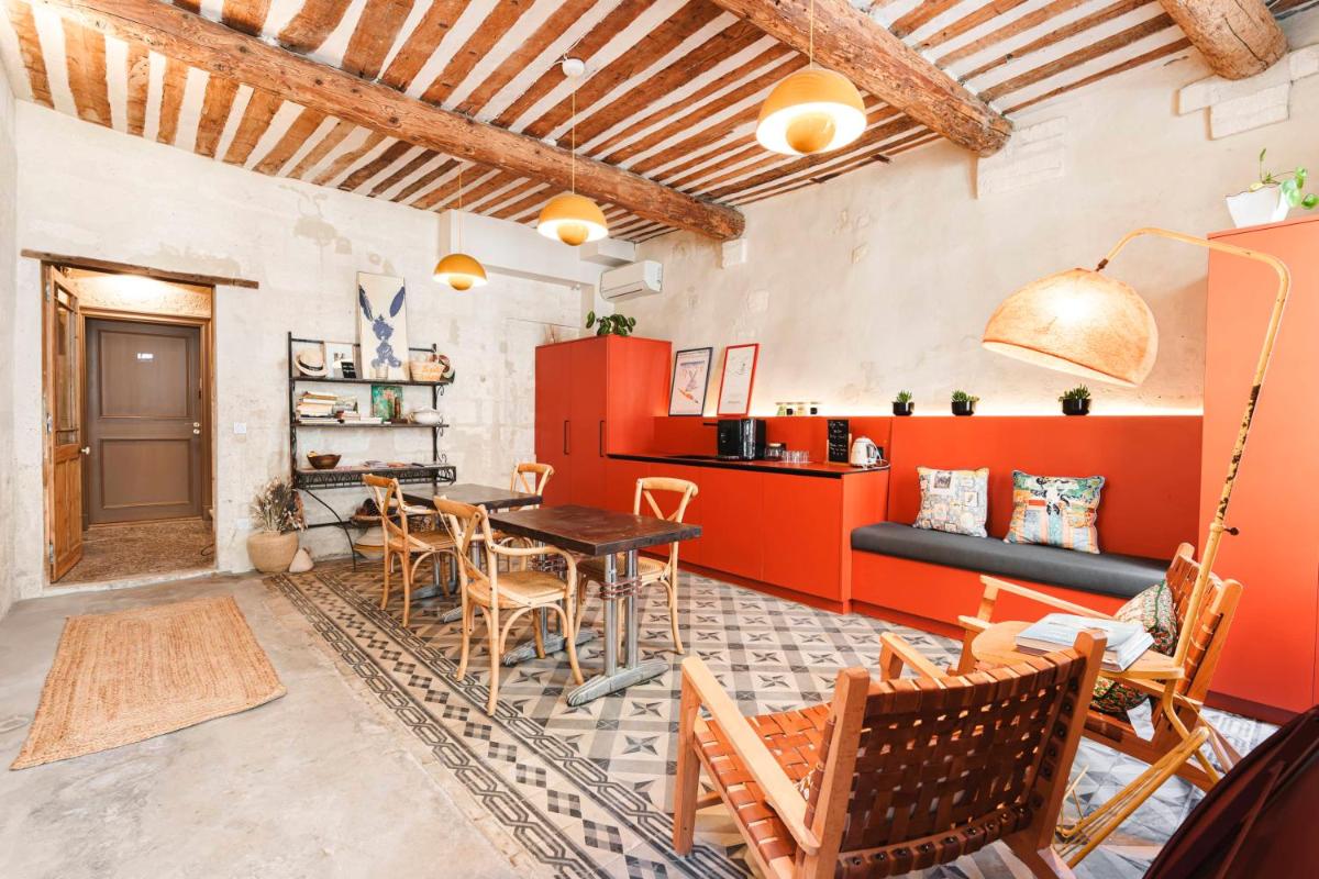 Le Petit Avignon - chambres & appartement à deux pas du Pont d'Avignon et du Palais des Papes - Housity