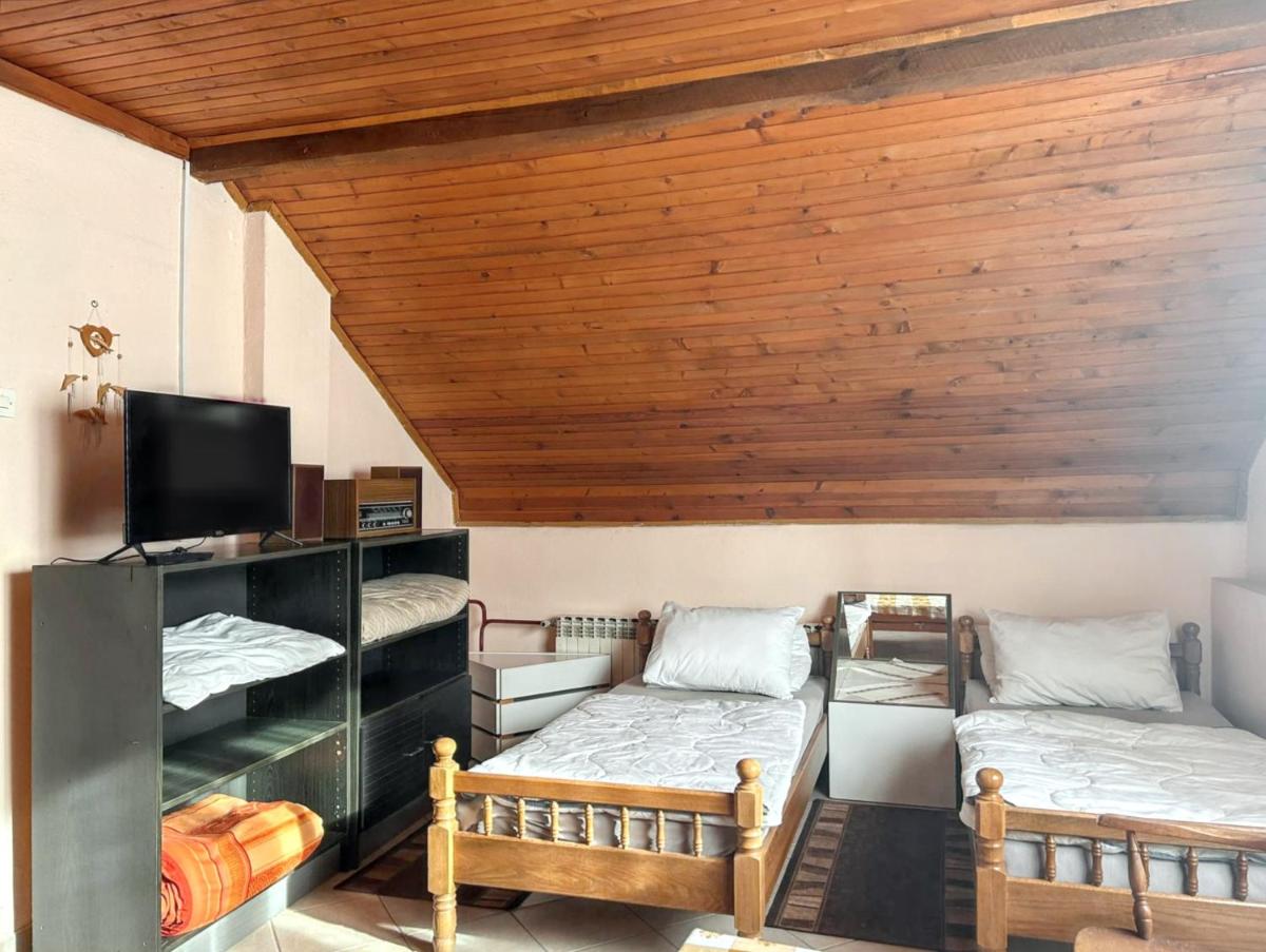 Idyllic House in Kutina with Enclosed Garden - Housity