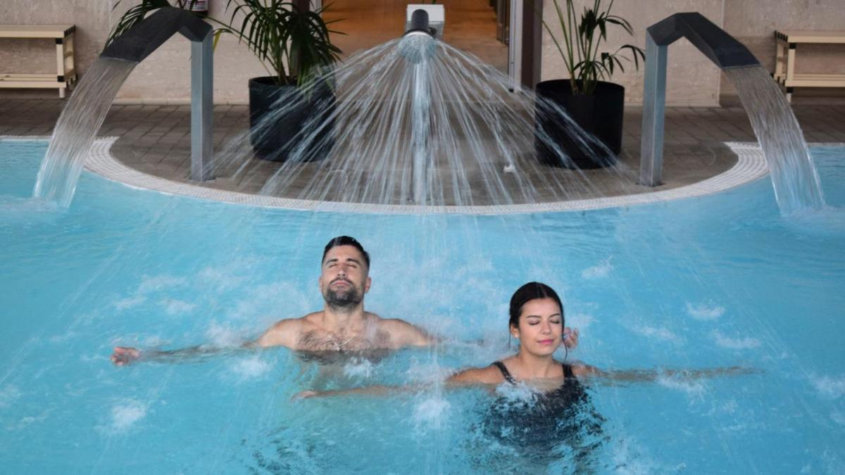Piscina en o cerca de Lobios Caldaria Hotel Balneario