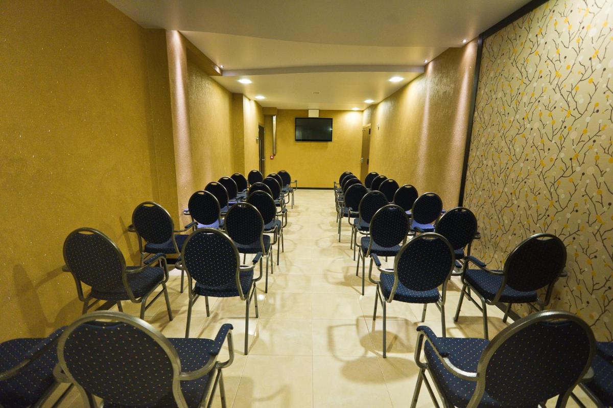 Melqart Hotel - Hizvo
