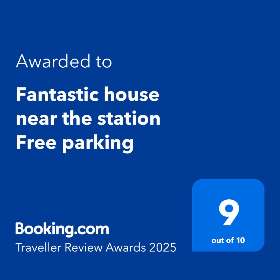 Fantastic house near the station Free parking - Housity