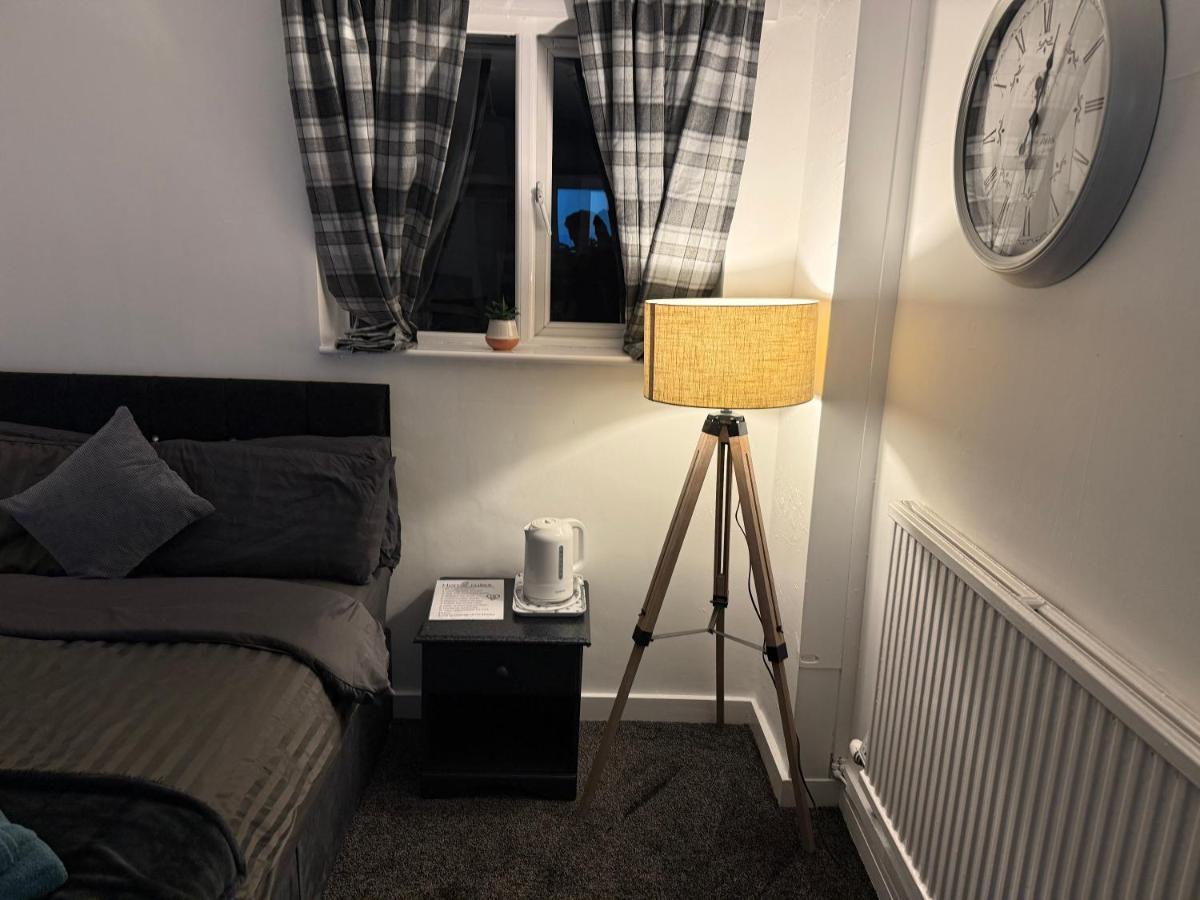 Moor Park Apartments - Housity