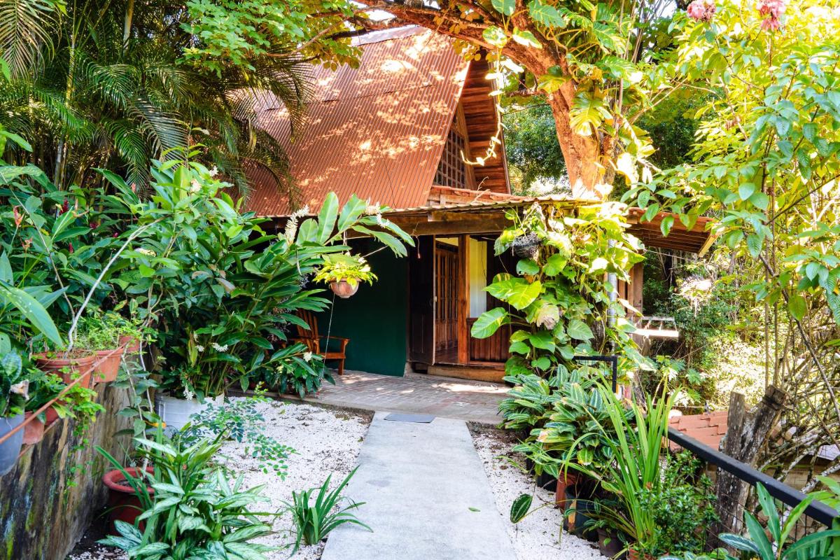 FLOR DE PARAISO BUNGALOWS - Housity