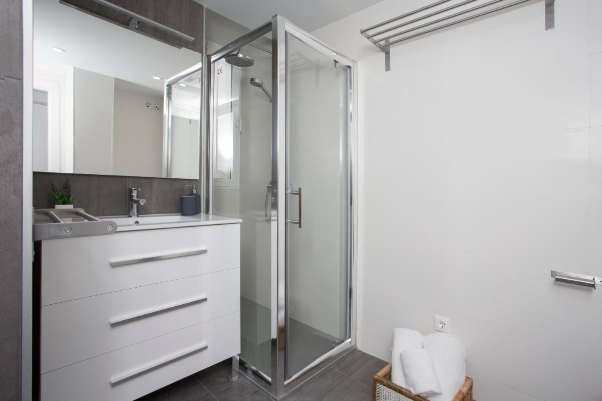 SingularStays Mercado Central - Housity
