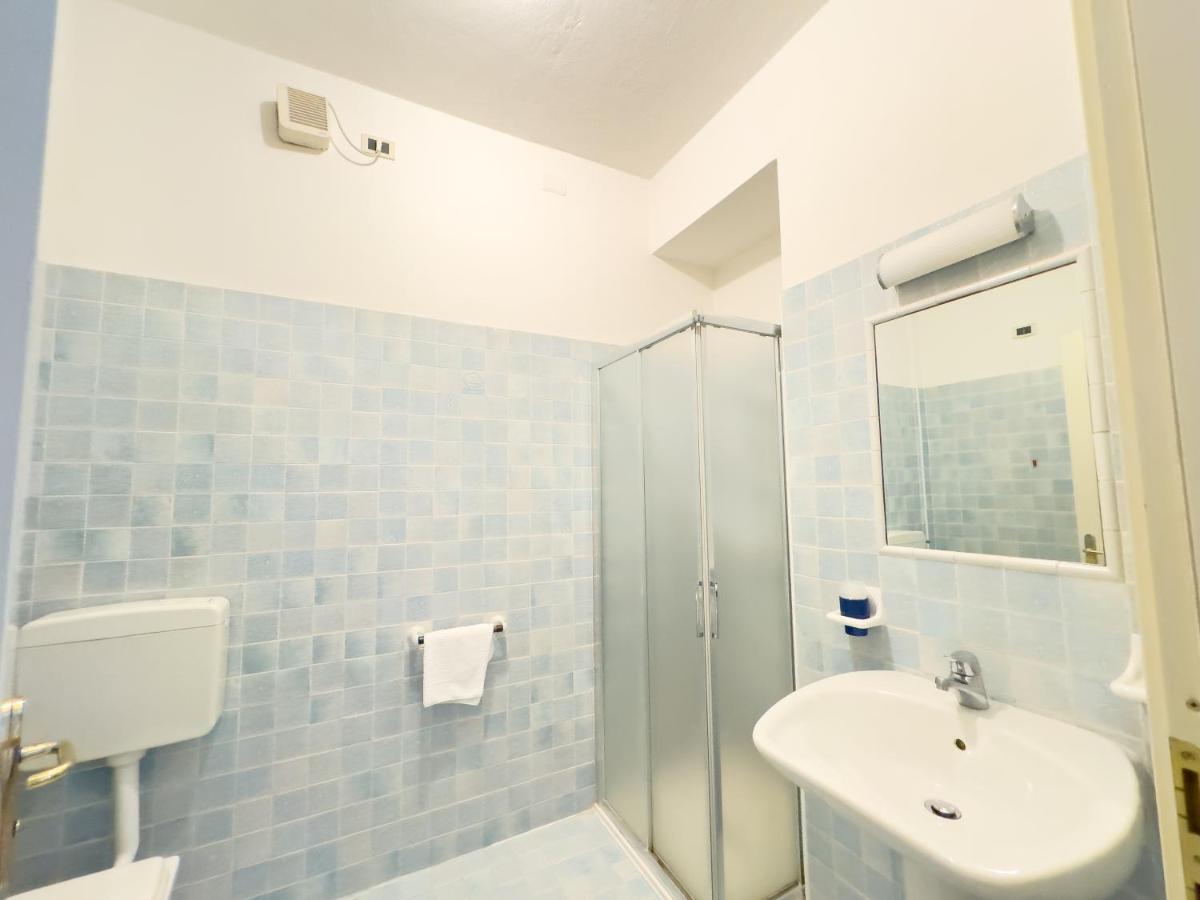 Hotel Astoria - Housity