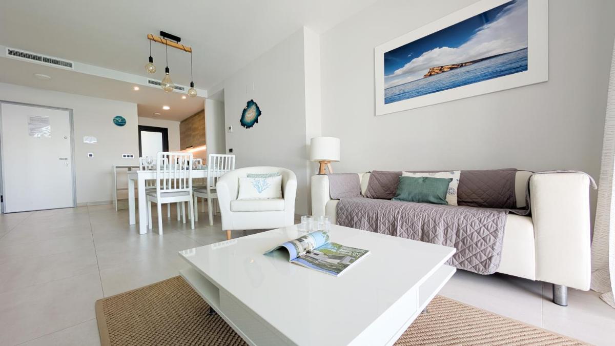 SUNSET WAVES sea & sky apartment - Housity