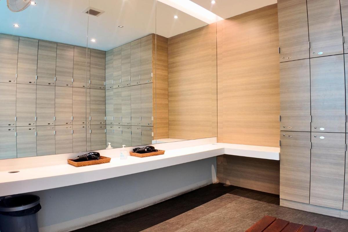 Seastar Hotel and Service Apartment - Housity