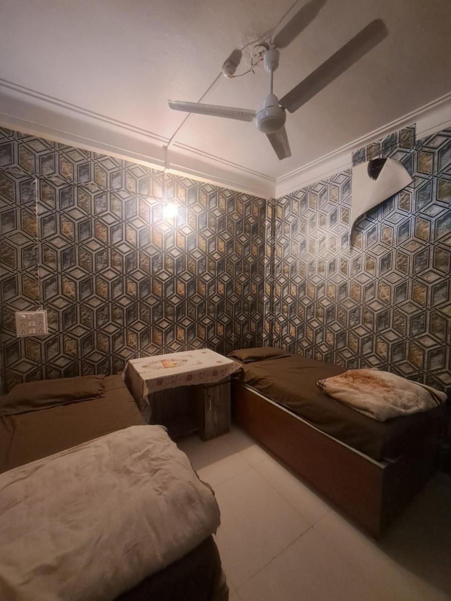 Narmada Guest House - Housity