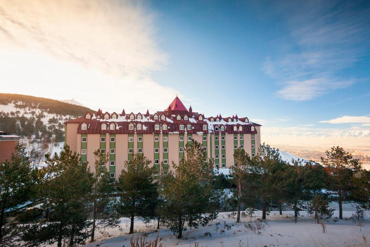 Palan Ski & Convention Resort Hotel - Housity