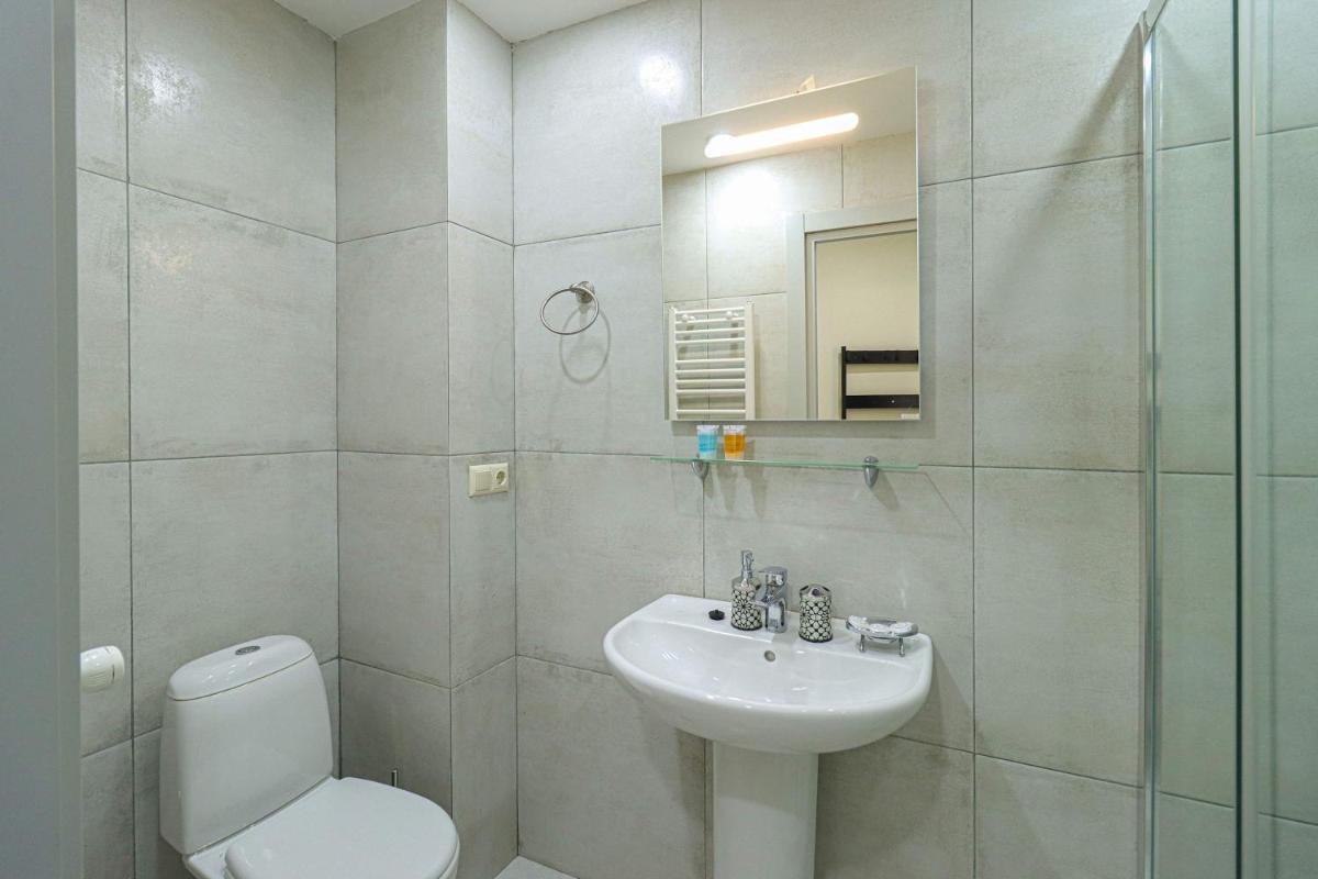 Stylish 1BR Ski In Out Apartment In New Gudauri - Housity