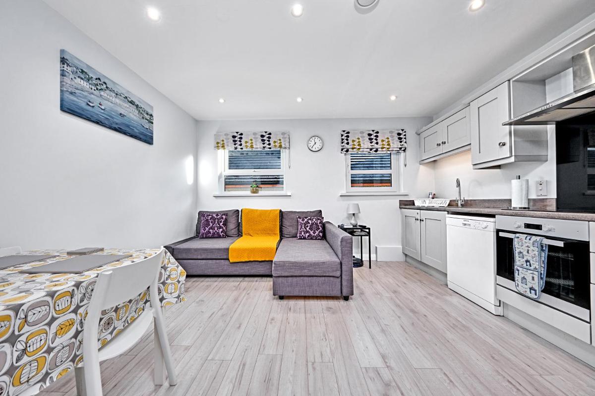 Stylish apartment close to Causeway Coast & Glens - Housity