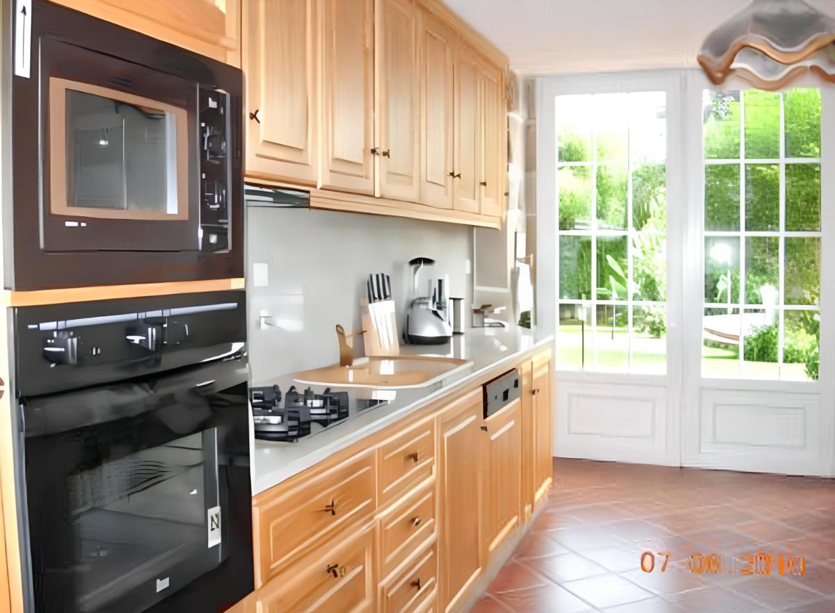 Charming Villa in Pedraça with Shared Pool - Housity