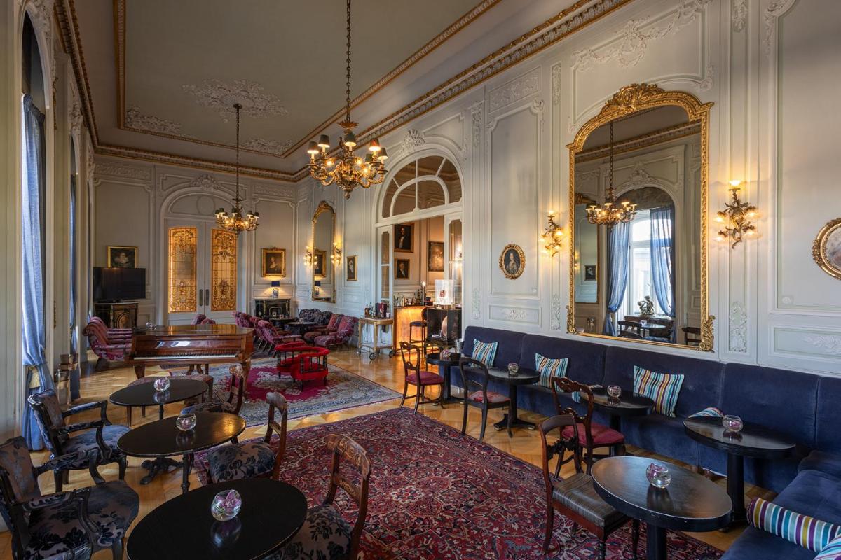 Uma área de estar em Pestana Palace Lisboa Hotel & National Monument - The Leading Hotels of the World