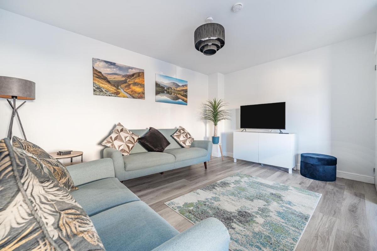 Normsy Place Seaside Serenity Breath Taking Views - Housity