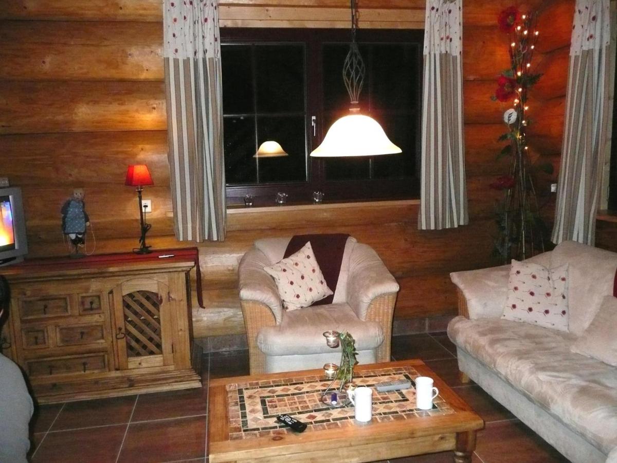 Cozy wooden house in Waltershausen near the forest - Housity