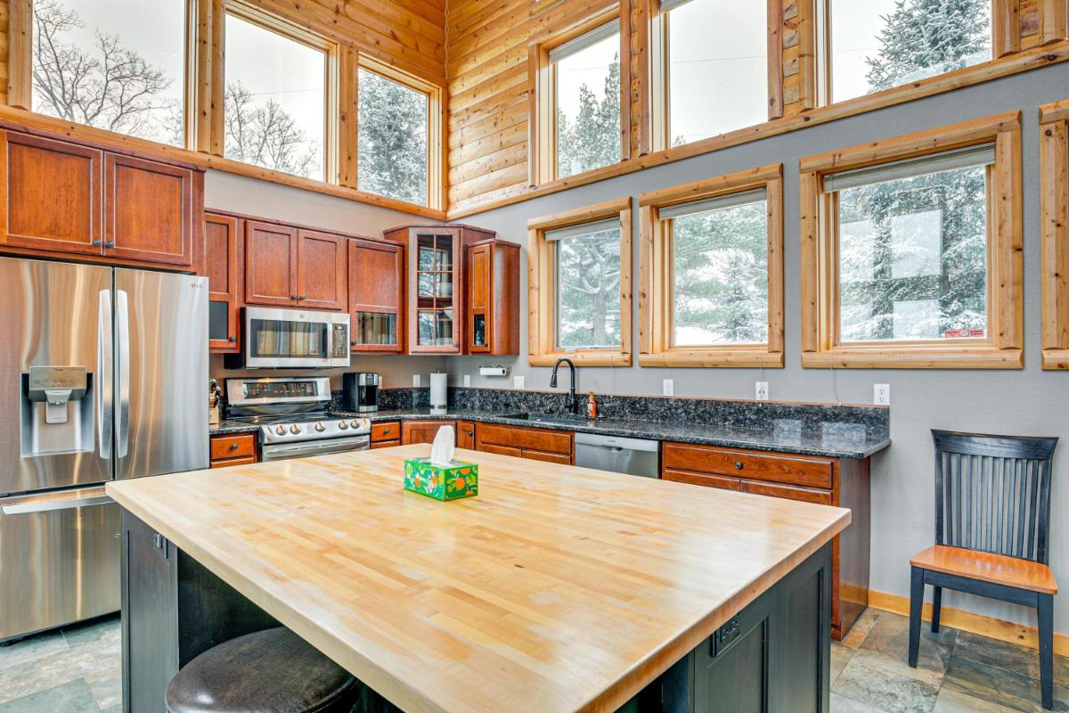 Lakefront Gem with Dock and Views in Lac Du Flambeau - Housity