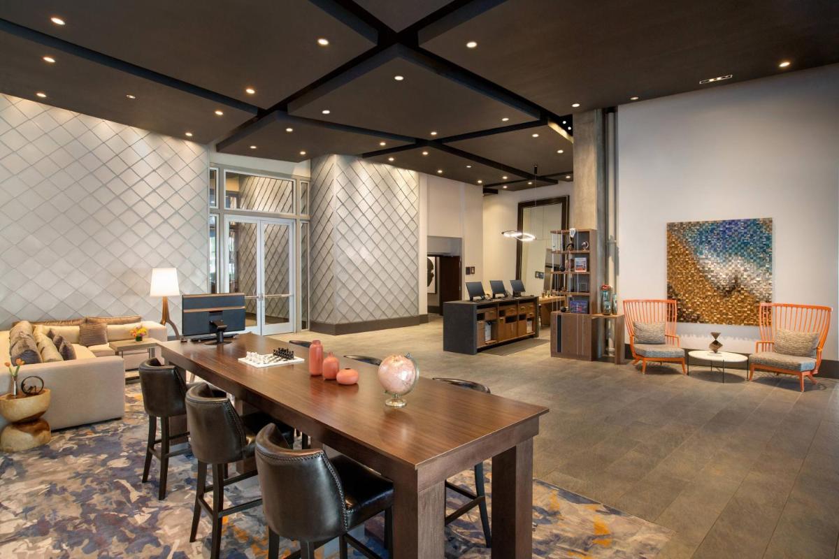 Twelve Downtown, Autograph Collection - Housity