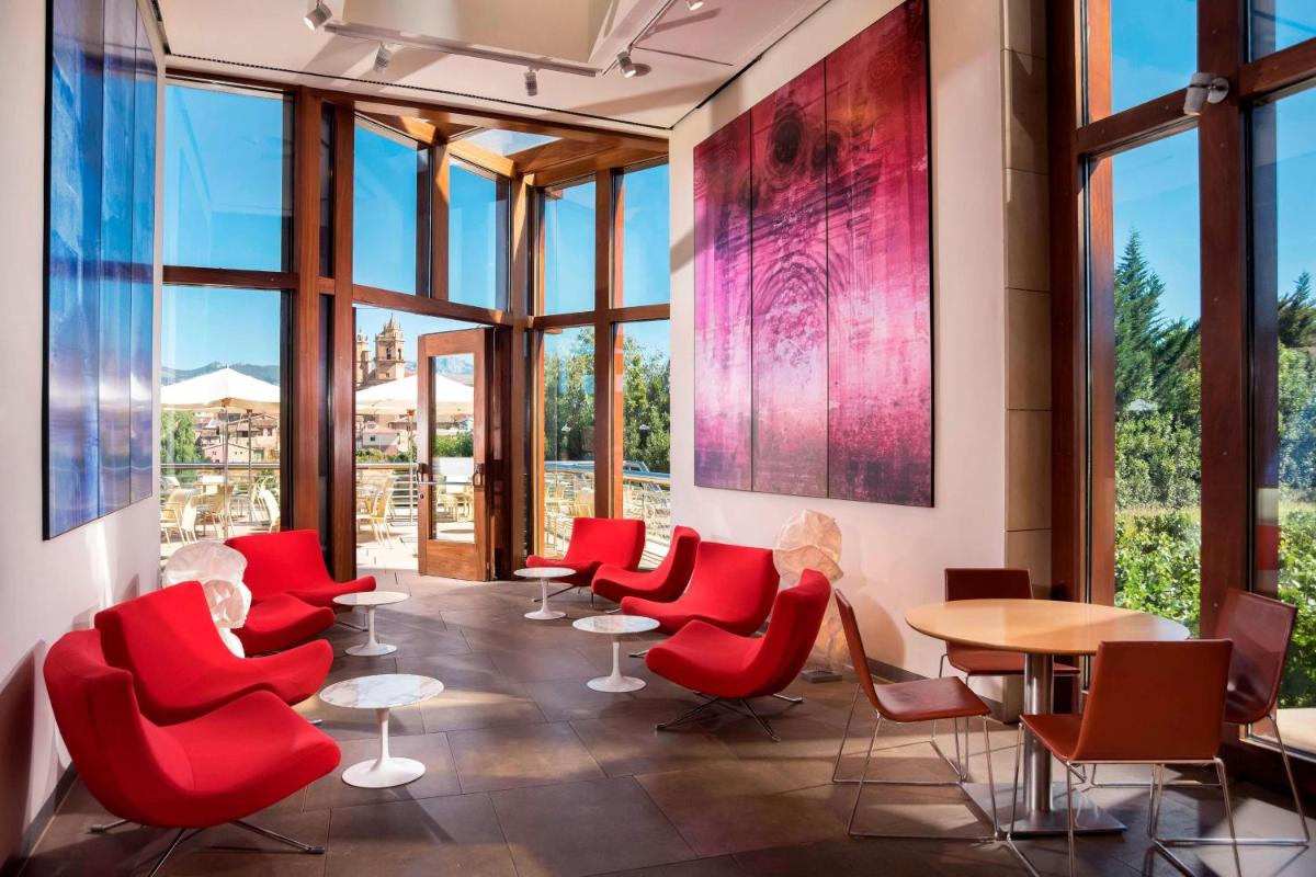 Zona de estar de Hotel Marqués de Riscal, a Luxury Collection Hotel, Elciego