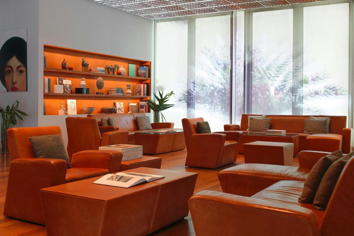 Renaissance Barcelona Fira Hotel - Housity